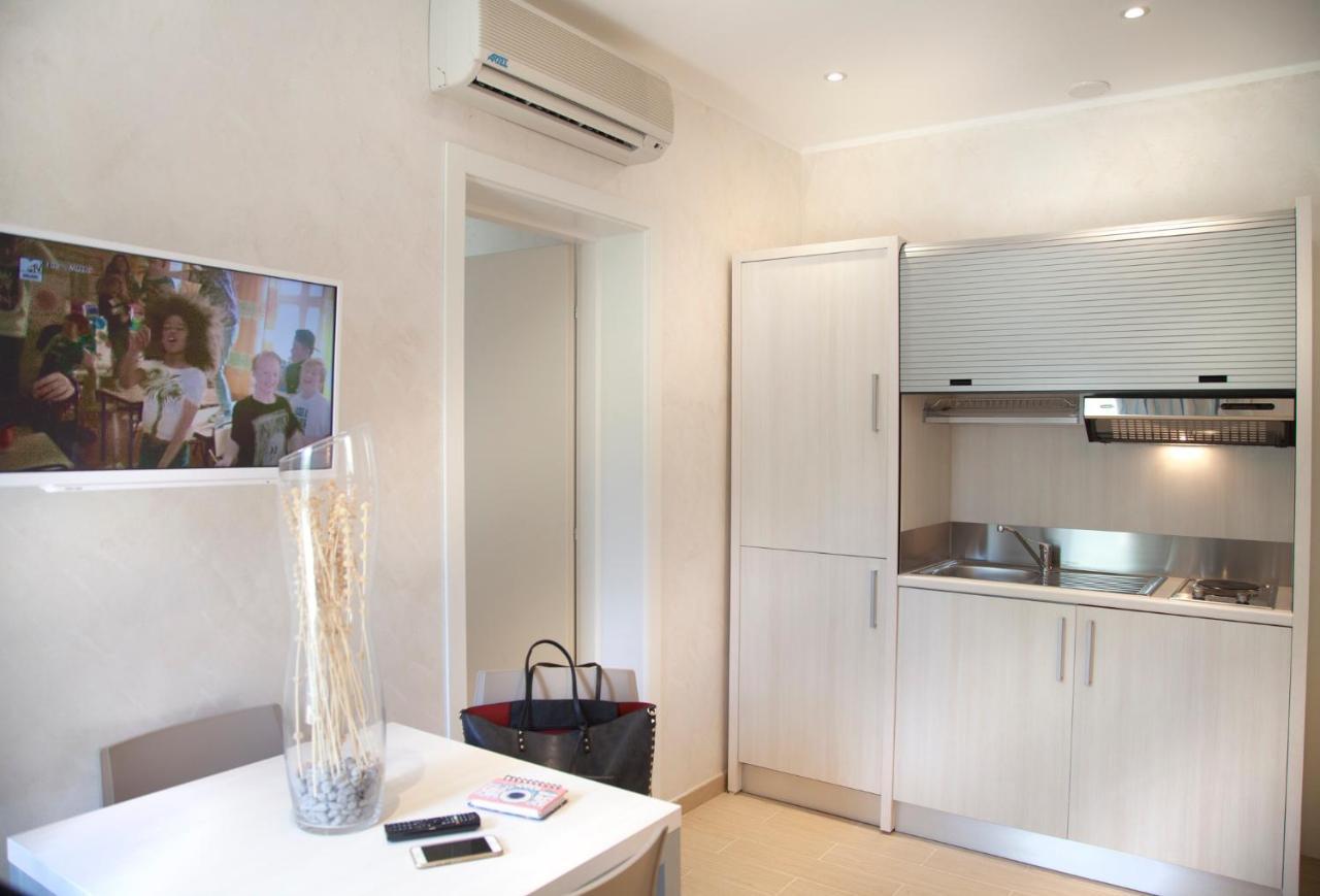 Marina Beach Aparthotel Римини Экстерьер фото