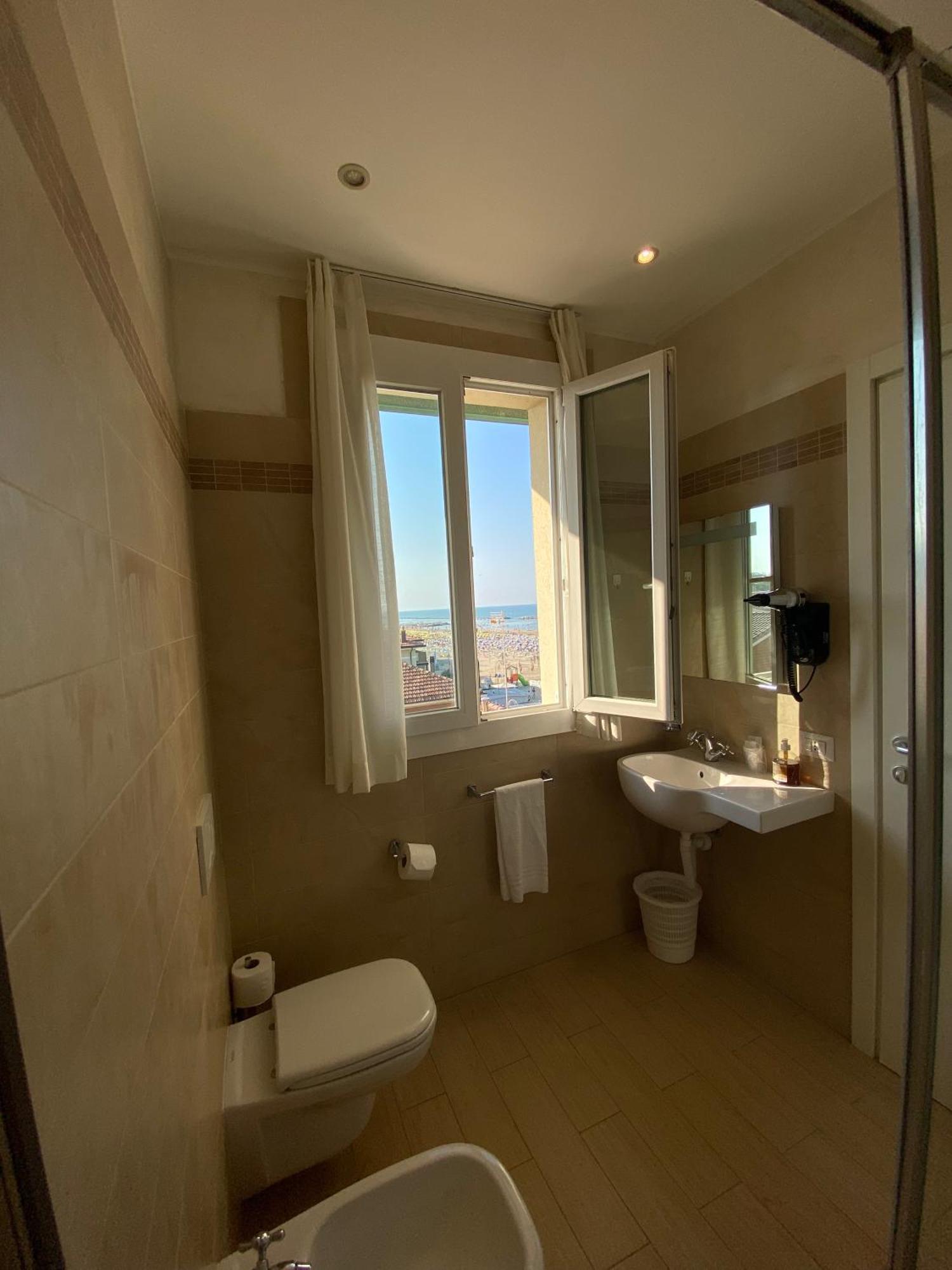 Marina Beach Aparthotel Римини Экстерьер фото